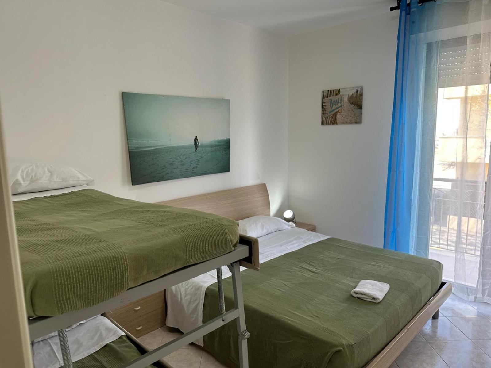 Beach House Holiday Apartments Rimini Kültér fotó